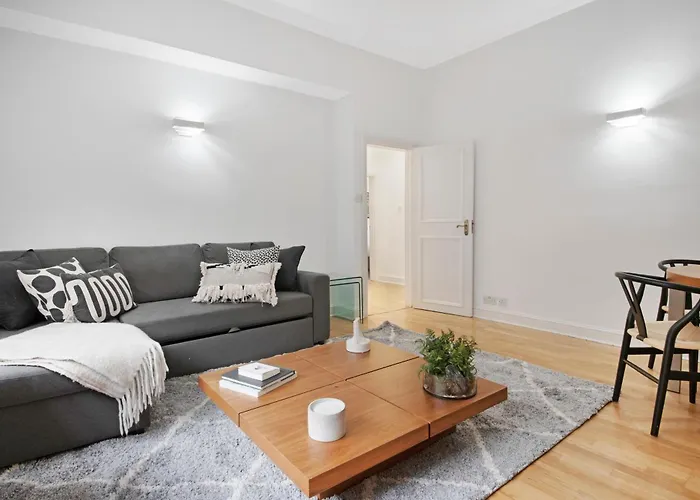 2 Bed Apartment- Mayfair 1