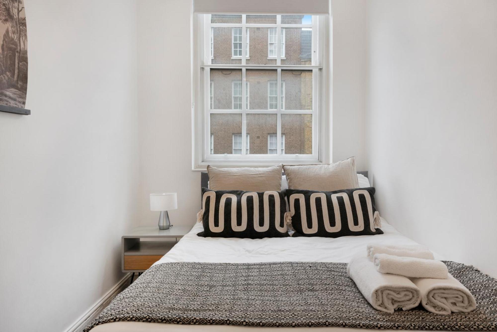 2 Bed Apartment- Mayfair 1 Апартаменты